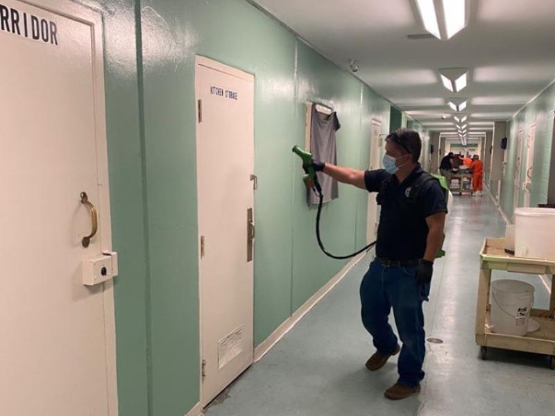 Siguen prohibidas visitas de reos en la c&aacute;rcel del Condado de Maverick