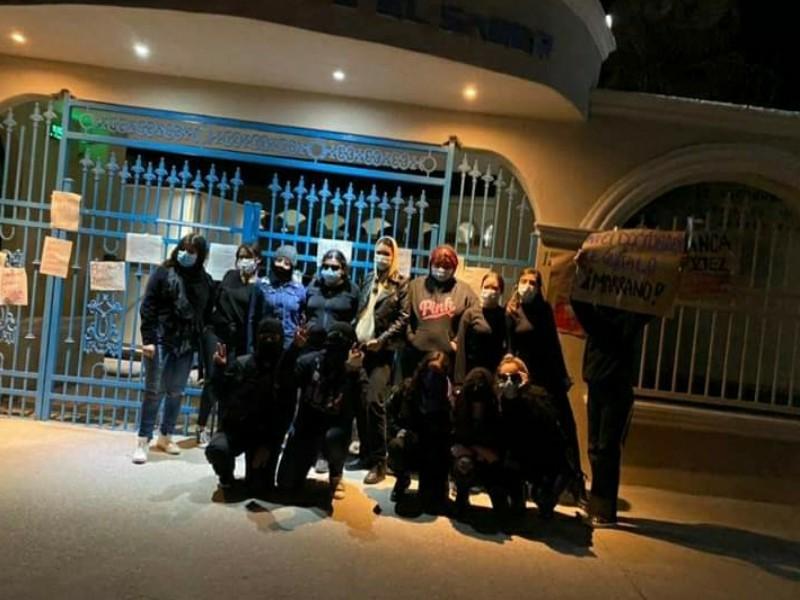 Denuncian acoso estudiantes de preparatoria de UAdeC de Allende 