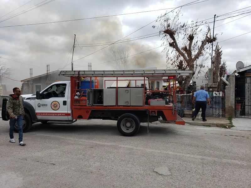 Fogata provoca incendio en un domicilio de Piedras Negras
