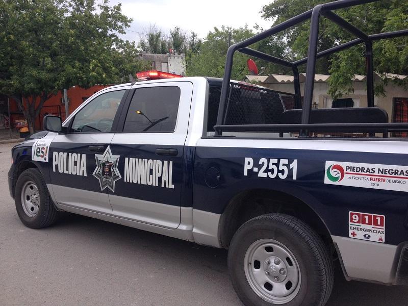 Roban vehículo en Piedras Negras, sospechan de conocida (video)