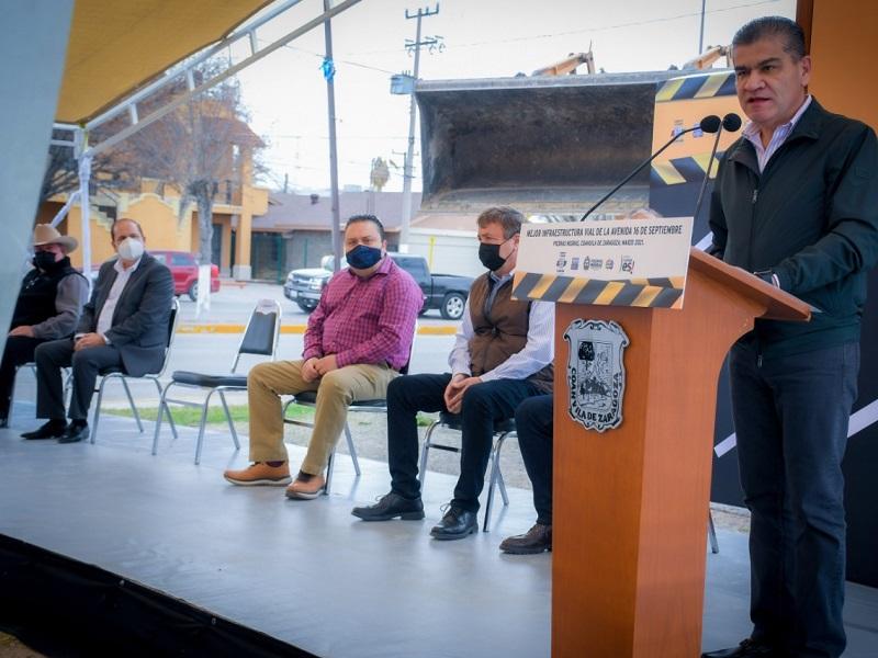 Gobernador resalta esfuerzo y trabajo en equipo con el alcalde CBG para que no paren obras en Piedras Negras pese a la pandemia