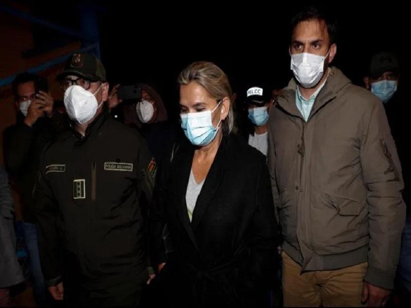 Detienen a la expresidenta interina de Bolivia, Jeanine &Aacute;&ntilde;ez, acusada de conspiraci&oacute;n y terrorismo