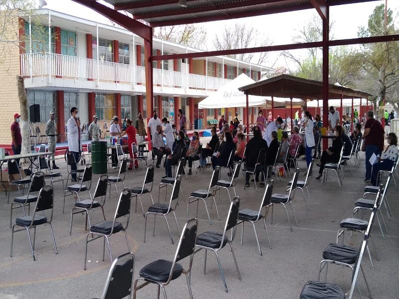 Piedras Negras ha aplicado casi 3 mil dosis contra el COVID-19 a adultos mayores en tres d&iacute;as 