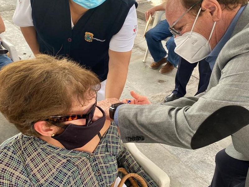 Reportan avance de vacunaci&oacute;n en 30 municipios de Coahuila