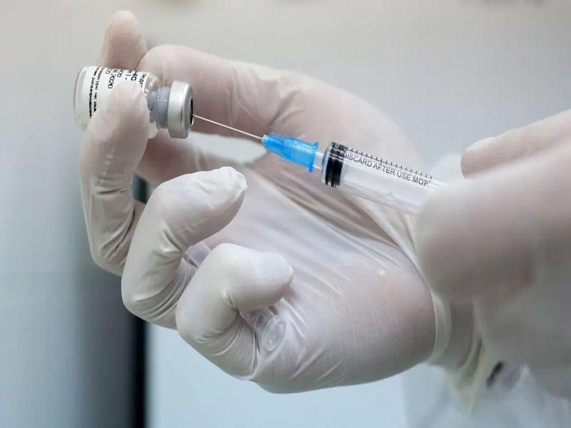 S&oacute;lo 20 trabajadores de la Secretar&iacute;a de Salud esperan la segunda dosis para completar su esquema