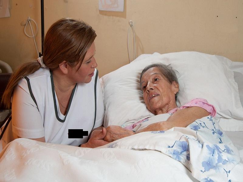 Inician este martes Brigadas M&oacute;viles para vacunar contra el COVID-19 a adultos mayores postrados 