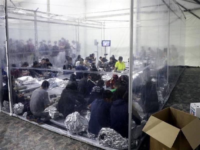 Abre EUA por primera vez a la prensa el Centro de Detenci&oacute;n para Menores Migrantes en Carrizo Springs, Texas