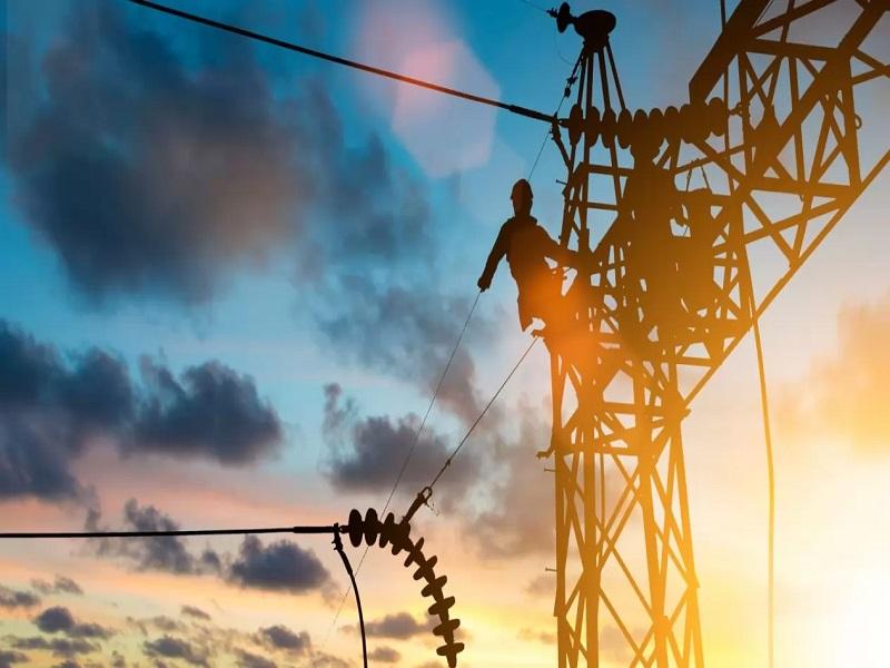 Tribunal desecha quejas del gobierno de AMLO contra suspensi&oacute;n de reforma el&eacute;ctrica