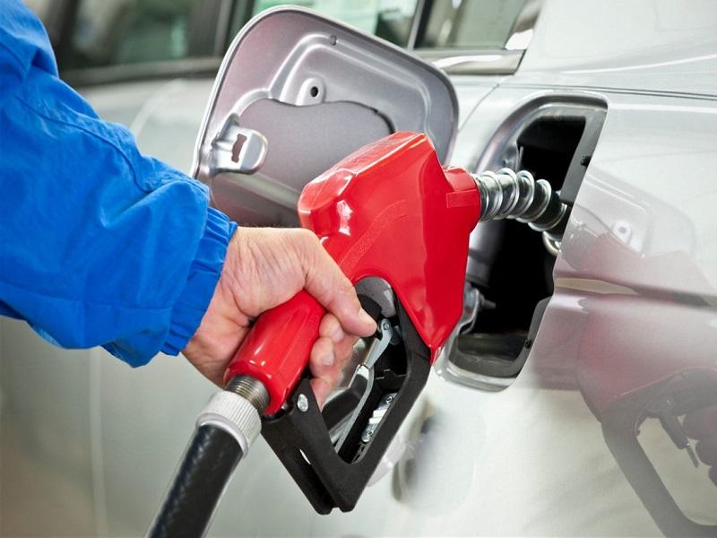 Hacienda deja sin estímulo fiscal a la gasolina Premium
