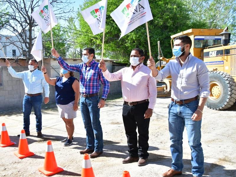 Arranca pavimentaci&oacute;n de una cuadra del ejido El Encino en Nava