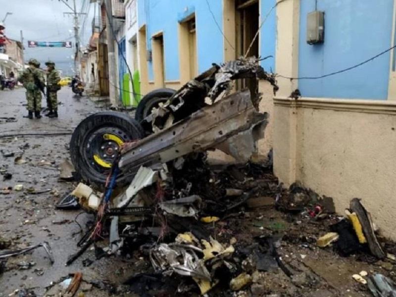 Explosión de un coche bomba en Colombia deja 43 heridos
