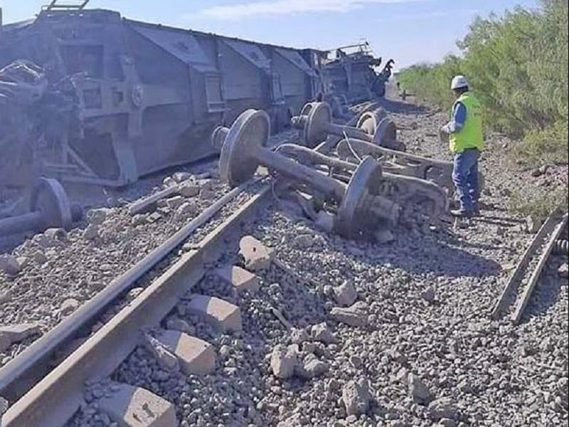 Desalojan a habitantes de Espinazo, NL, por descarrilamiento de tanques t&oacute;xicos