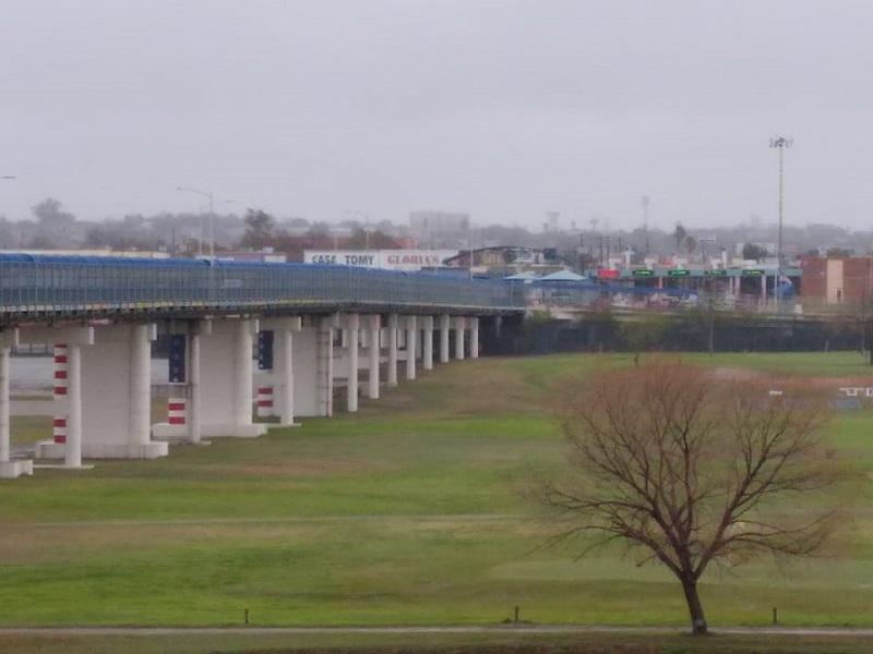 Implementar&aacute; Eagle Pass plan piloto de abrir las 24 horas el Puente Uno cuando concluyan restricciones de cruces 