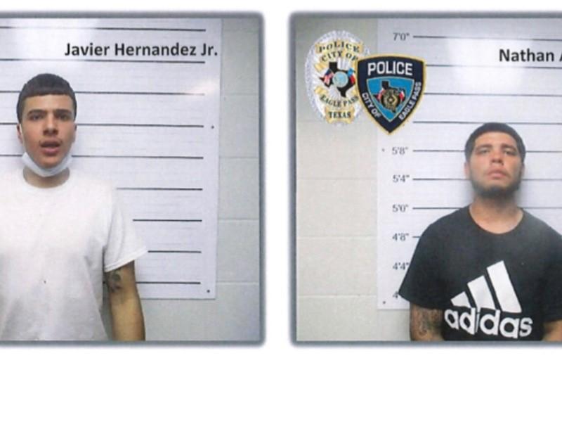 Detienen en Eagle Pass a dos j&oacute;venes por robo a mano armada en gasolinera