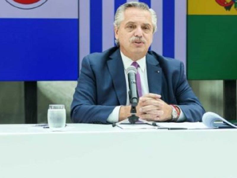 Presidente de Argentina da positivo a covid pese a tener doble dosis de la vacuna