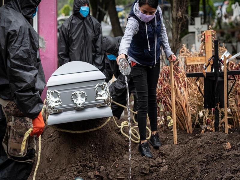 Han muerto por coronavirus 204 mil 399 personas en M&eacute;xico