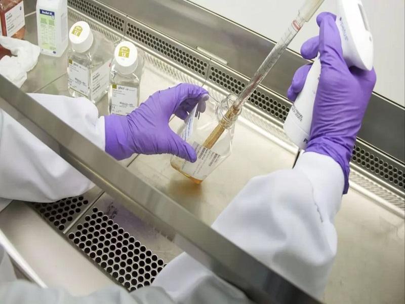 Otra vacuna antiCovid est&aacute; bajo la lupa de la UE por casos de coagulaci&oacute;n, ahora la de Johnson & Johnson