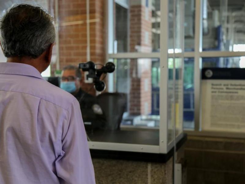 Implementan nueva tecnolog&iacute;a en los puentes internacionales de Eagle Pass y Del Rio de reconocimiento facial a los peatones