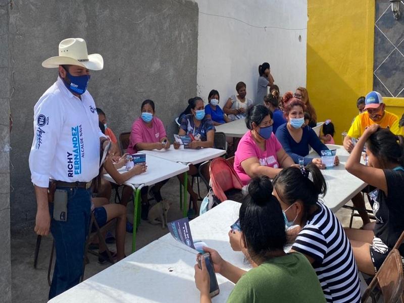 Programas sociales no ser&aacute;n para unos cuanto: Ricardo Fernandez, candidato del PAN a la alcald&iacute;a de Nava