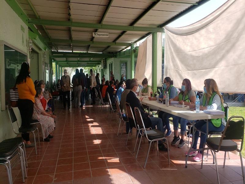 Terminada la aplicaci&oacute;n de segunda dosis a adultos mayores, seguir&aacute;n los maestros: Salud (video)