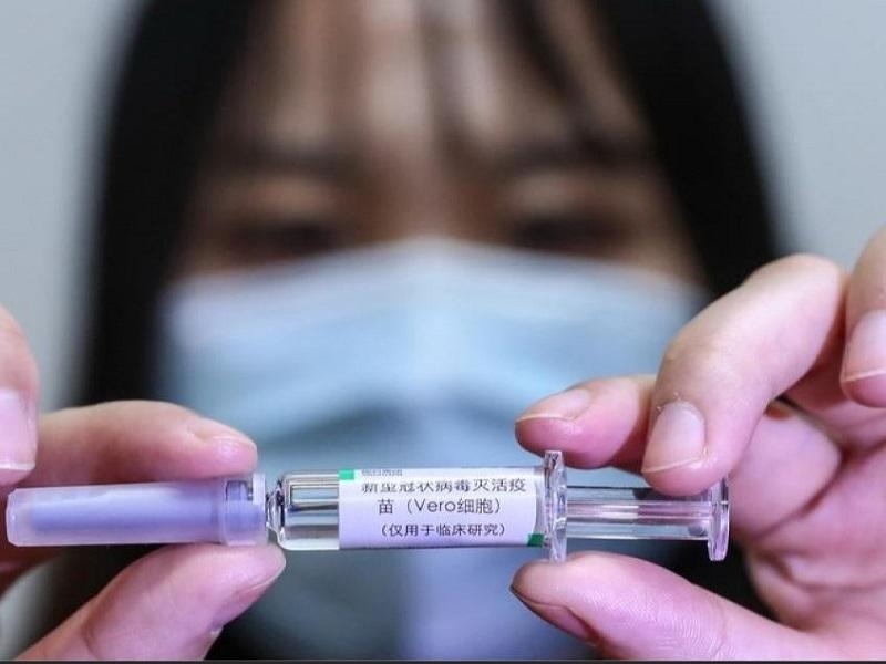 China admite baja eficacia de sus vacunas contra covid-19 y busca mezclarlas para mayor protección