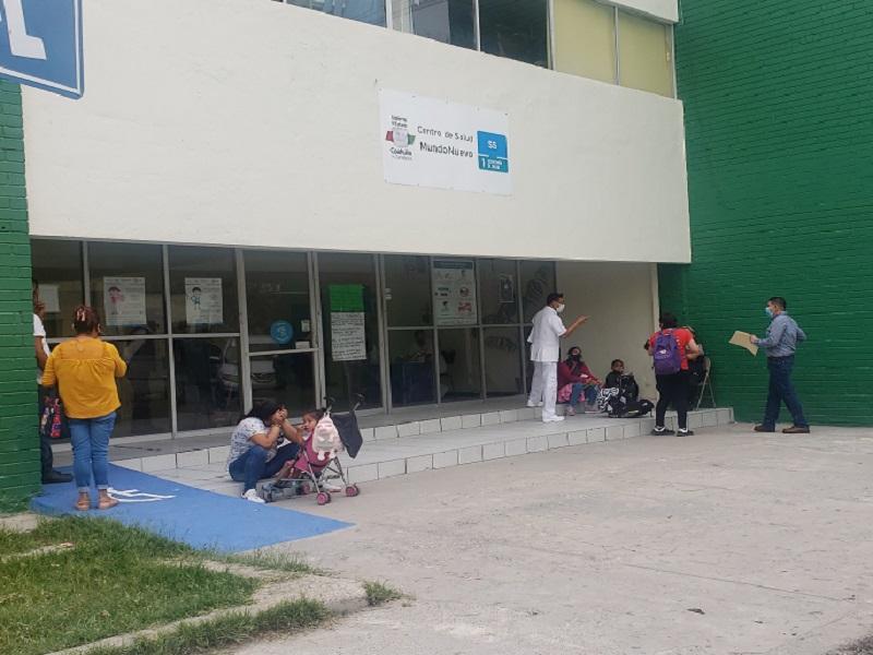 Largas filas en inicio de campaña de vacunación contra BCG en la Jurisdicción Sanitaria (video)