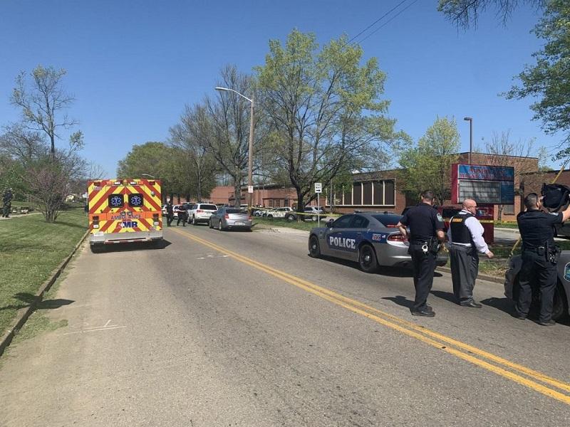 Al menos un muerto y un herido dejó nuevo tiroteo en EUA, ahora en una escuela de Tennessee