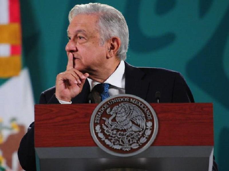 Propone AMLO encuesta telef&oacute;nica para resolver caso Salgado Macedonio