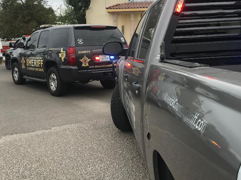 Patrulleros del Sheriff detuvieron a hombre de Eagle Pass que transportaba a 2 indocumentados