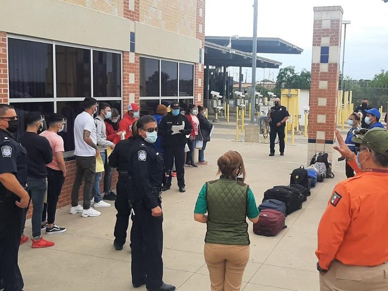 Suman 50 los migrantes con caso activo de MPP que cruza a EU por Piedras Negras 