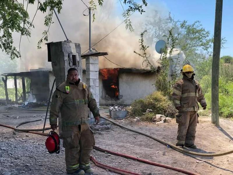 Pide ayuda familia que lo perdió todo tras incendiarse su casa en Zaragoza