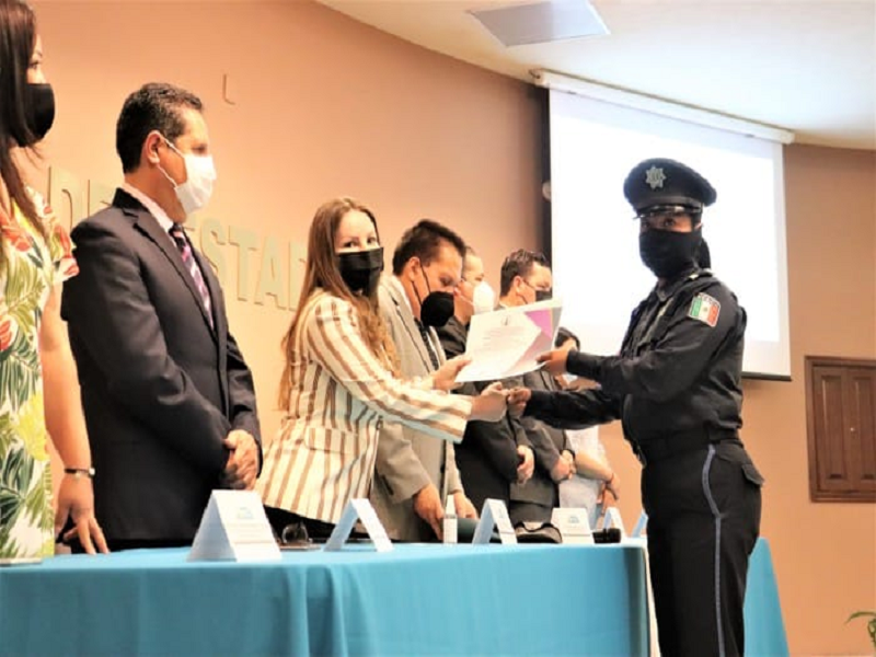 Entrega Fiscalía de Coahuila constancias a Escuadrón Violeta