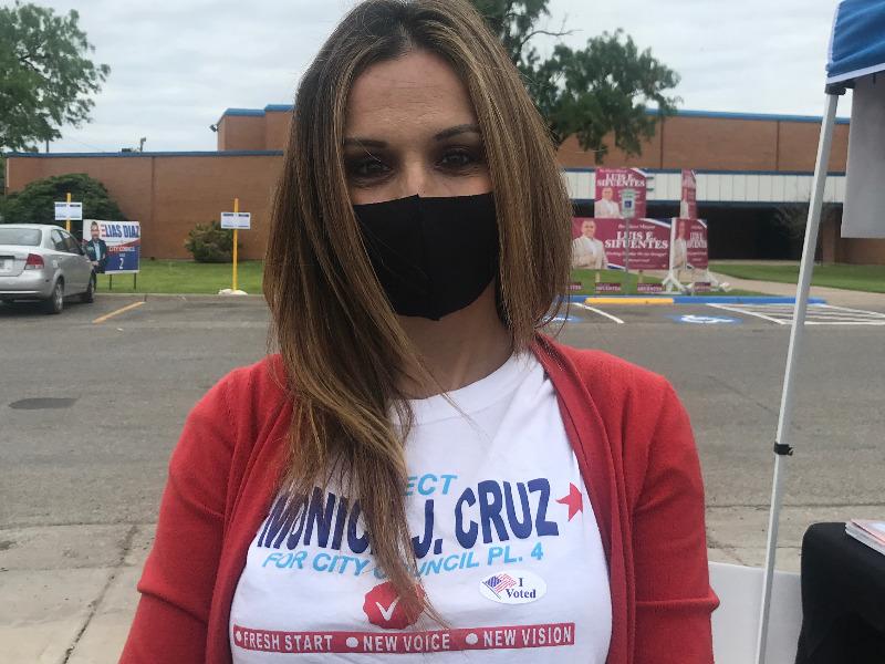 Quiero ayudar, se&ntilde;ala M&oacute;nica Cruz, candidata al lugar 4 del Concilio de Eagle Pass