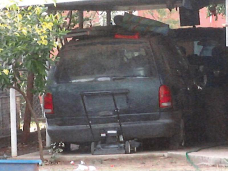 Autos abandonados se han convertido en un problema para la polic&iacute;a de Eagle Pass 