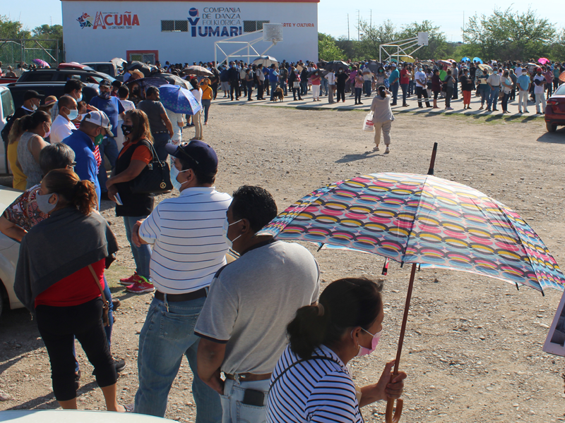 Debut y despedida, pausan vacunaci&oacute;n antiCovid en Acu&ntilde;a a un d&iacute;a de iniciada