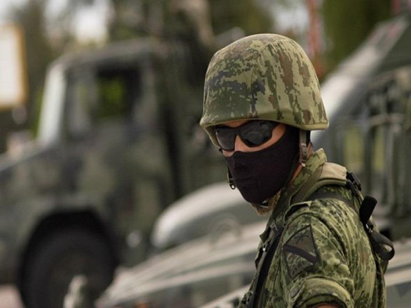 Ordena AMLO militarizar Aduanas de la frontera norte de México