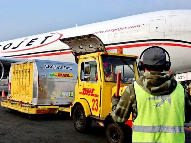 Recibi&oacute; M&eacute;xico 585 mil dosis de Pfizer contra el COVID-19