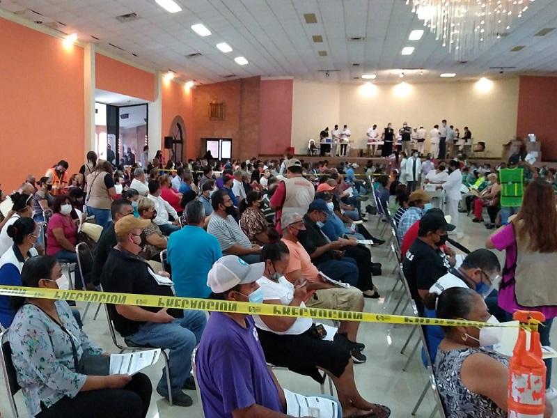 Autoridades de los tres niveles participaron en adecuaci&oacute;n para reubicar m&oacute;dulo de vacunaci&oacute;n para adultos de 50 a 59 a&ntilde;os