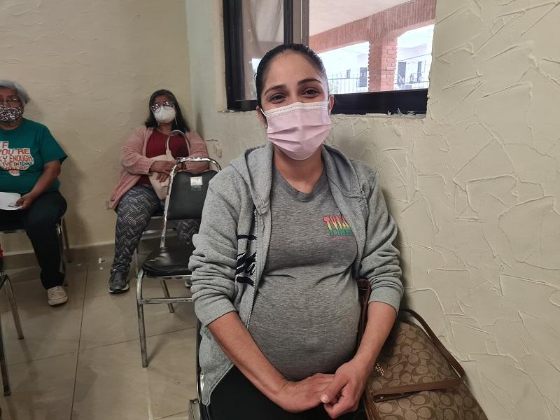 Embarazada de 35 semanas dijo sentirse muy bien tras recibir vacuna antiCovid en Piedras Negras