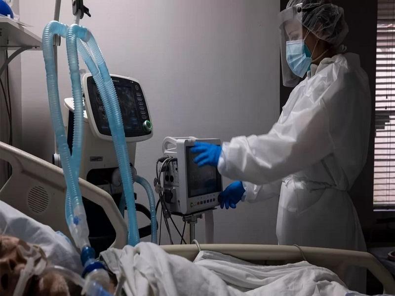 M&eacute;xico suma 220 mil 433 muertos por COVID-19 y 2.56 millones de contagios