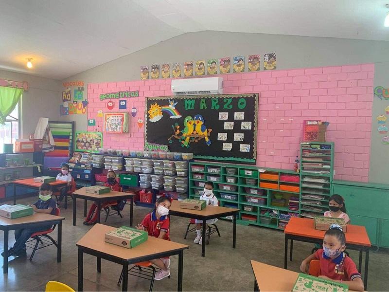 Con 10 alumnos inició en Piedras Negras el plan piloto de clases semipresenciales en el jardín de niños Lázaro Cárdenas (video)
