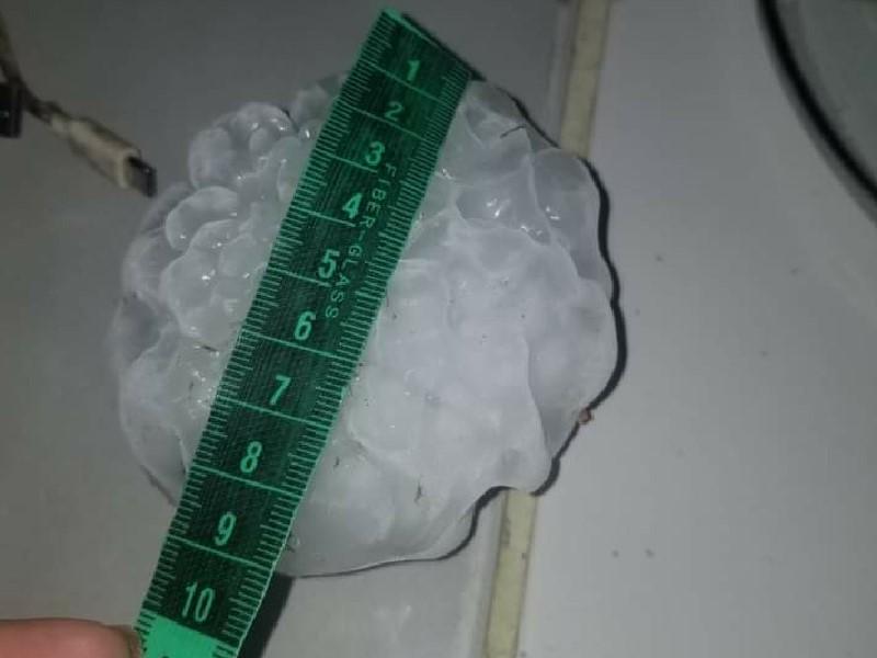 Varios lesionados y da&ntilde;os en autos y viviendas dej&oacute; granizada en los Cinco Manantiales (video)