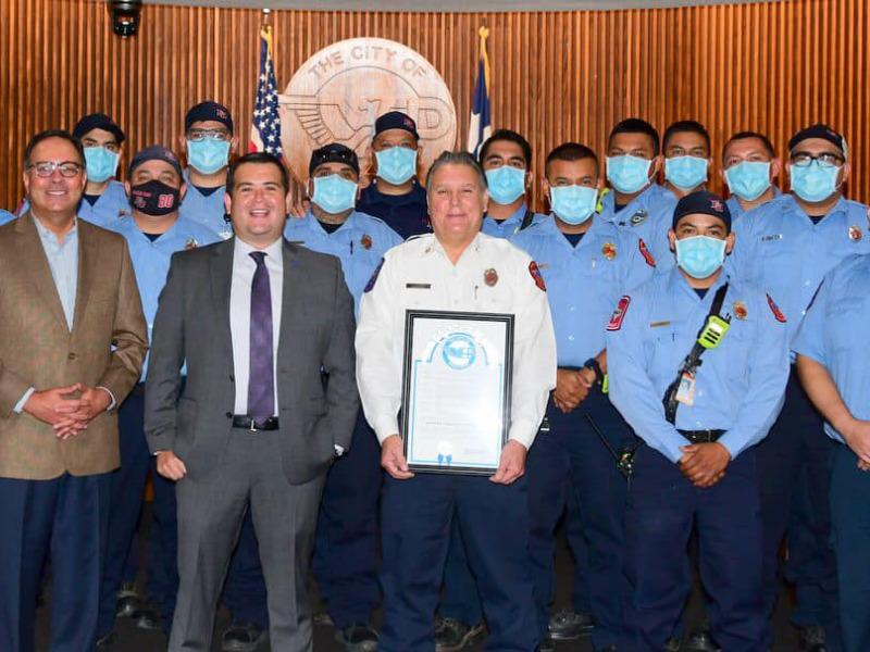 Reconocen el trabajo de enfermeros y param&eacute;dicos de Eagle Pass