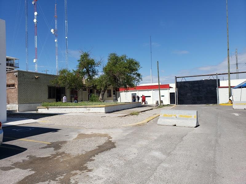 Vacunar&aacute;n contra el COVID-19 a 100 reos del CERESO de Piedras Negras, ser&aacute;n 300 en todo Coahuila (VIDEO)