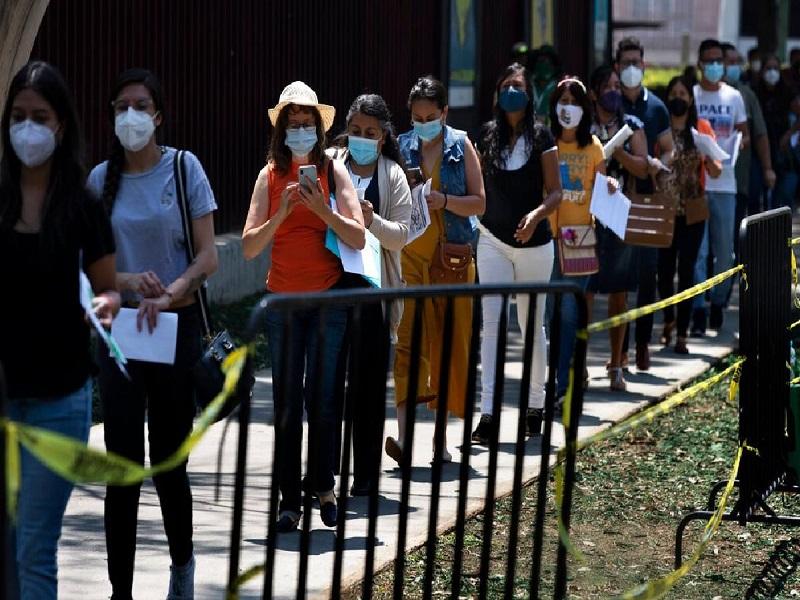 M&eacute;xico rebasa los 221 mil fallecidos por coronavirus