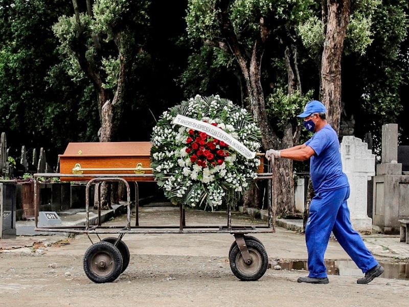 Son obreros, amas de casa y retirados 94% de mexicanos muertos por COVID-19 en M&eacute;xico: UNAM