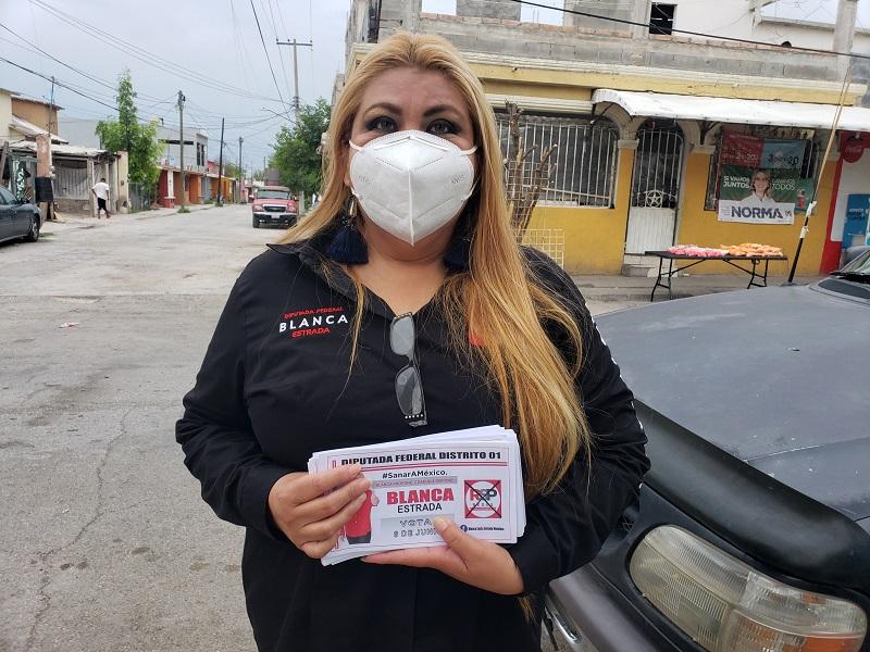 Agradece Blanca Luc&iacute;a Estrada aceptaci&oacute;n de electores del distrito 01