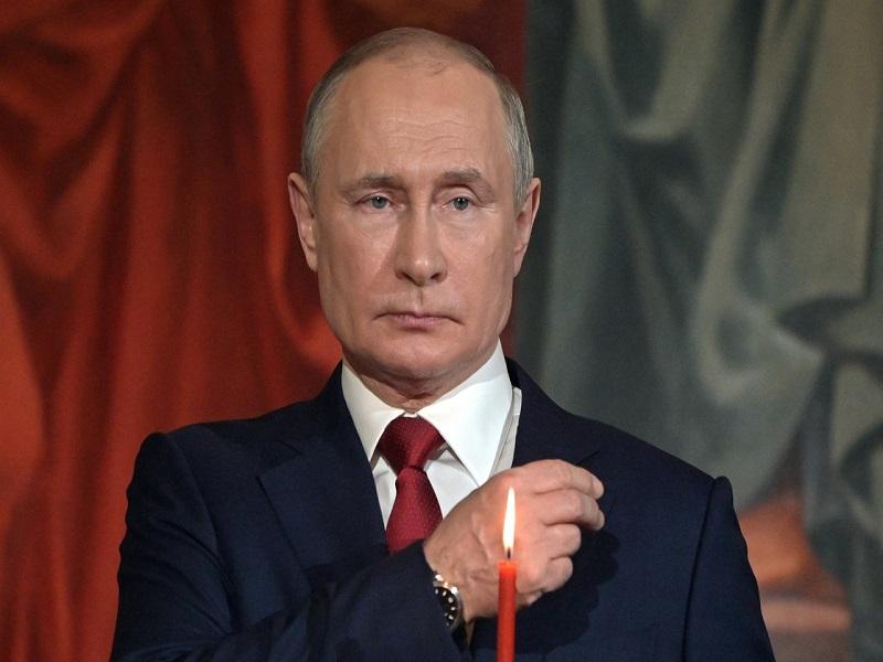 Descarta Vlad&iacute;mir Putin vacunaci&oacute;n obligatoria contra el COVID-19 en Rusia