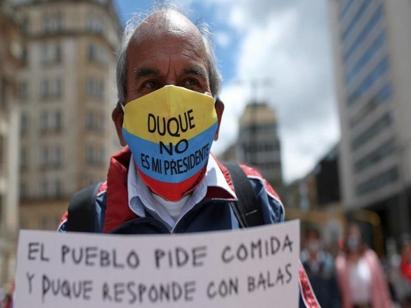 Casi 30 heridos dejó nueva jornada de protestas en Colombia