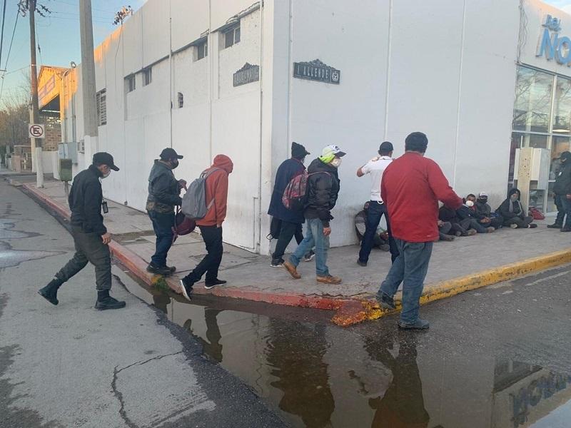 Entre 40 y 50 migrantes al d&iacute;a llegan a Piedras Negras en busca de asilo o cruzar de manera irregular a EU